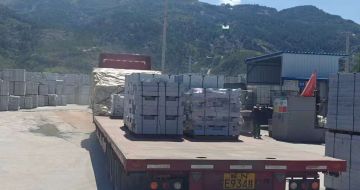 临沧 芝麻白仿形路沿石，直形路沿石