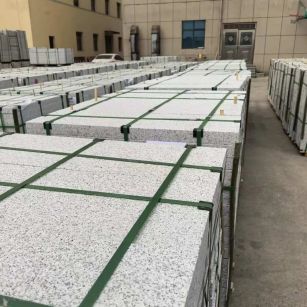 临沧 白麻花岗岩5.0公分荔枝面地铺石