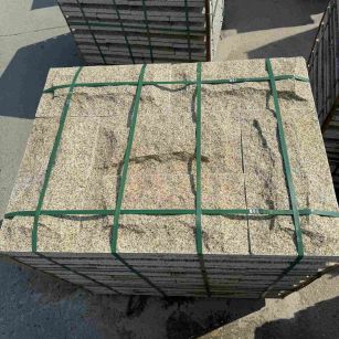 临沧 黄金麻花岗岩石材自然面蘑菇石成品