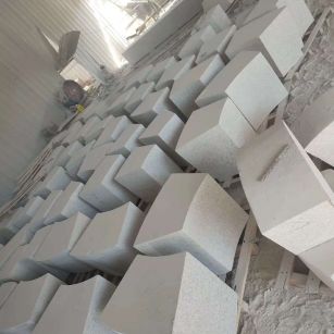 临沧 白麻花岗岩异形坐凳