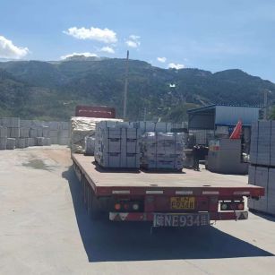 临沧 芝麻白仿形路沿石，直形路沿石