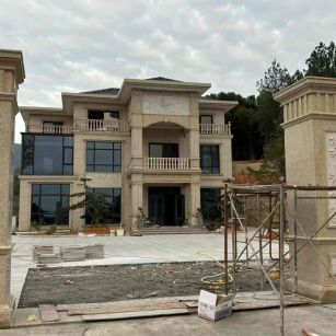 临沧 黄金麻花岗岩别墅雕花外墙干挂配上门口雕花罗马柱