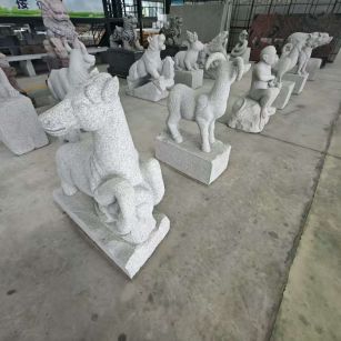 临沧 芝麻白花岗岩造型立体雕刻——十二生肖