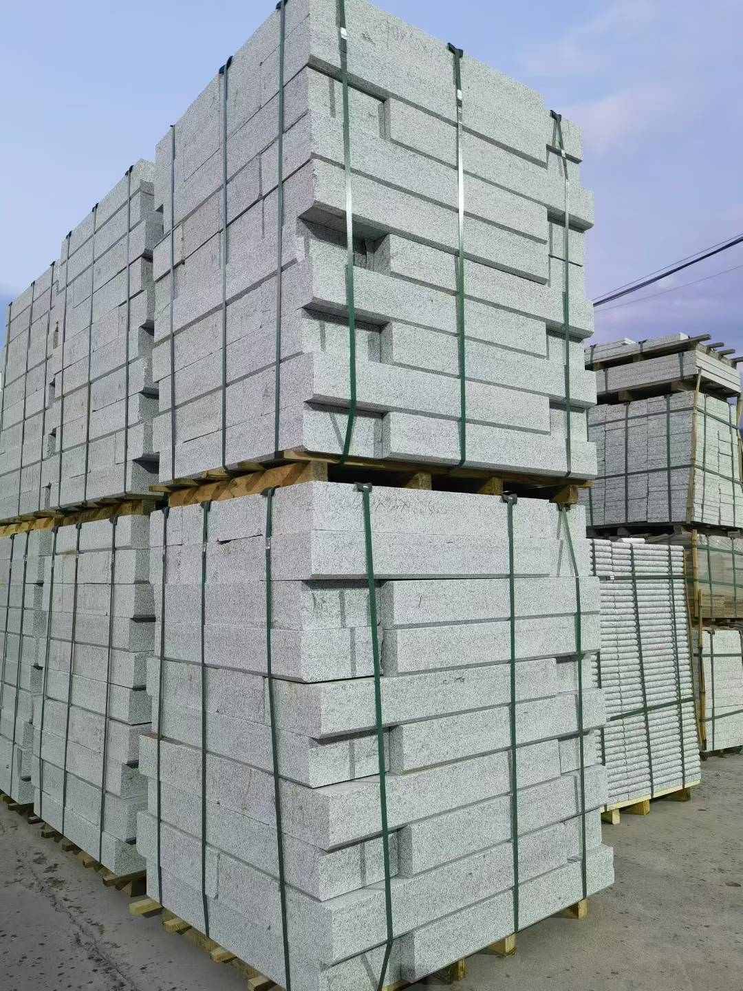 临沧 芝麻白花岗岩路沿石，路缘石，路肩石，道牙，立缘石，马路牙子，街沿石，侧石等