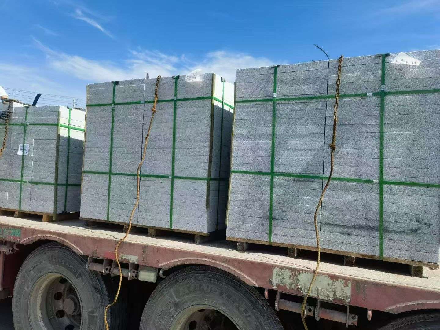 临沧 芝麻白花岗岩地铺石装车日常