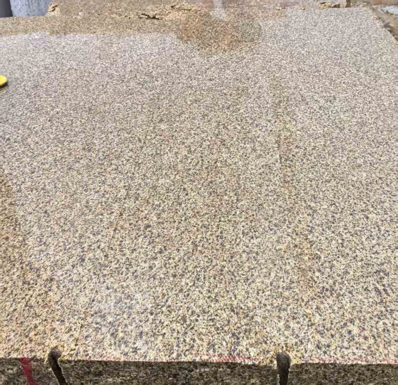 临沧 黄金麻花岗岩石材方料