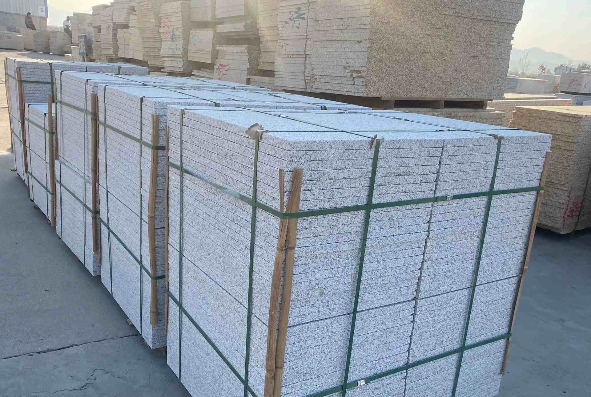 临沧 白麻花岗岩荔枝面地铺石