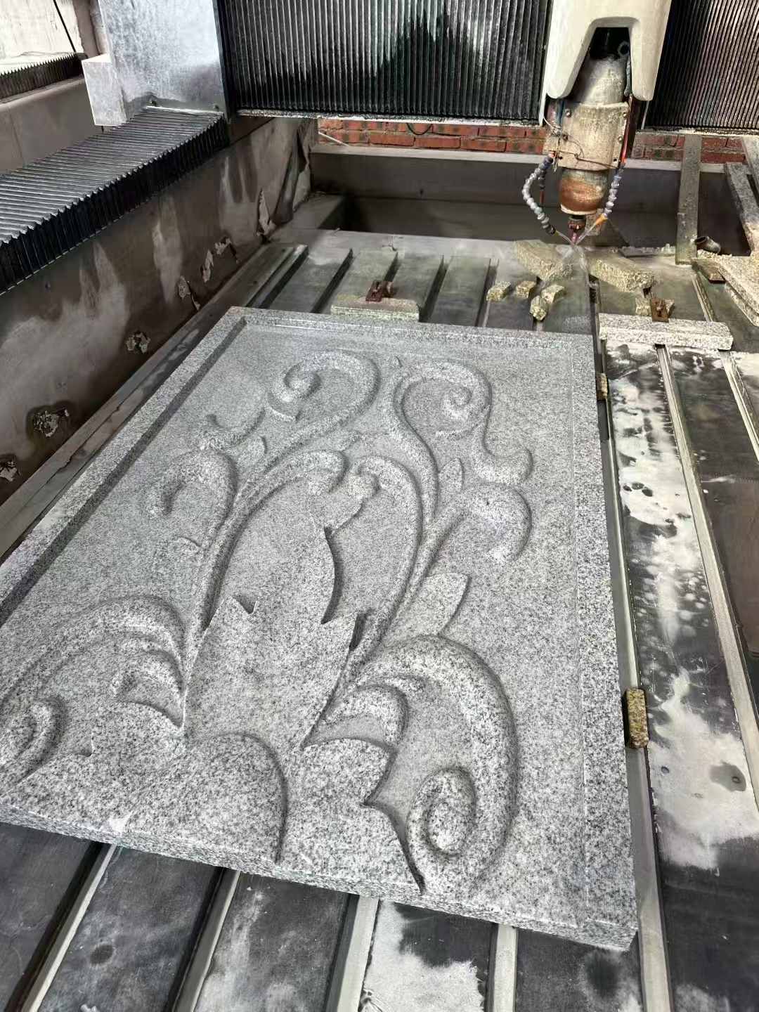 临沧 白麻别墅干挂雕花板