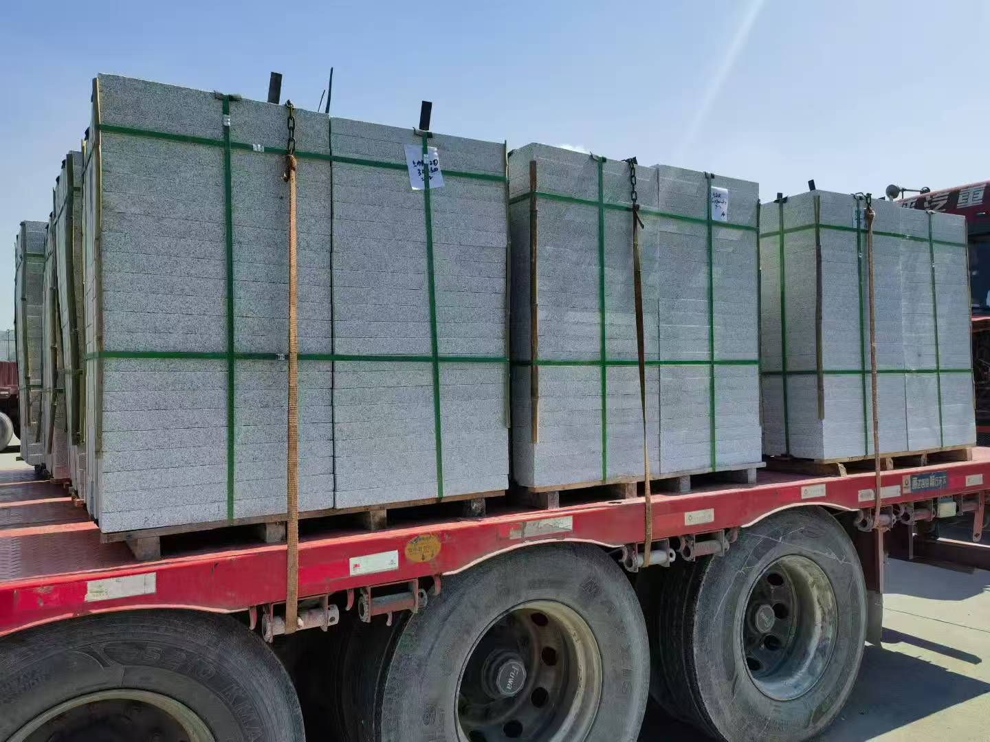 临沧芝麻白花岗岩出货日常地铺石