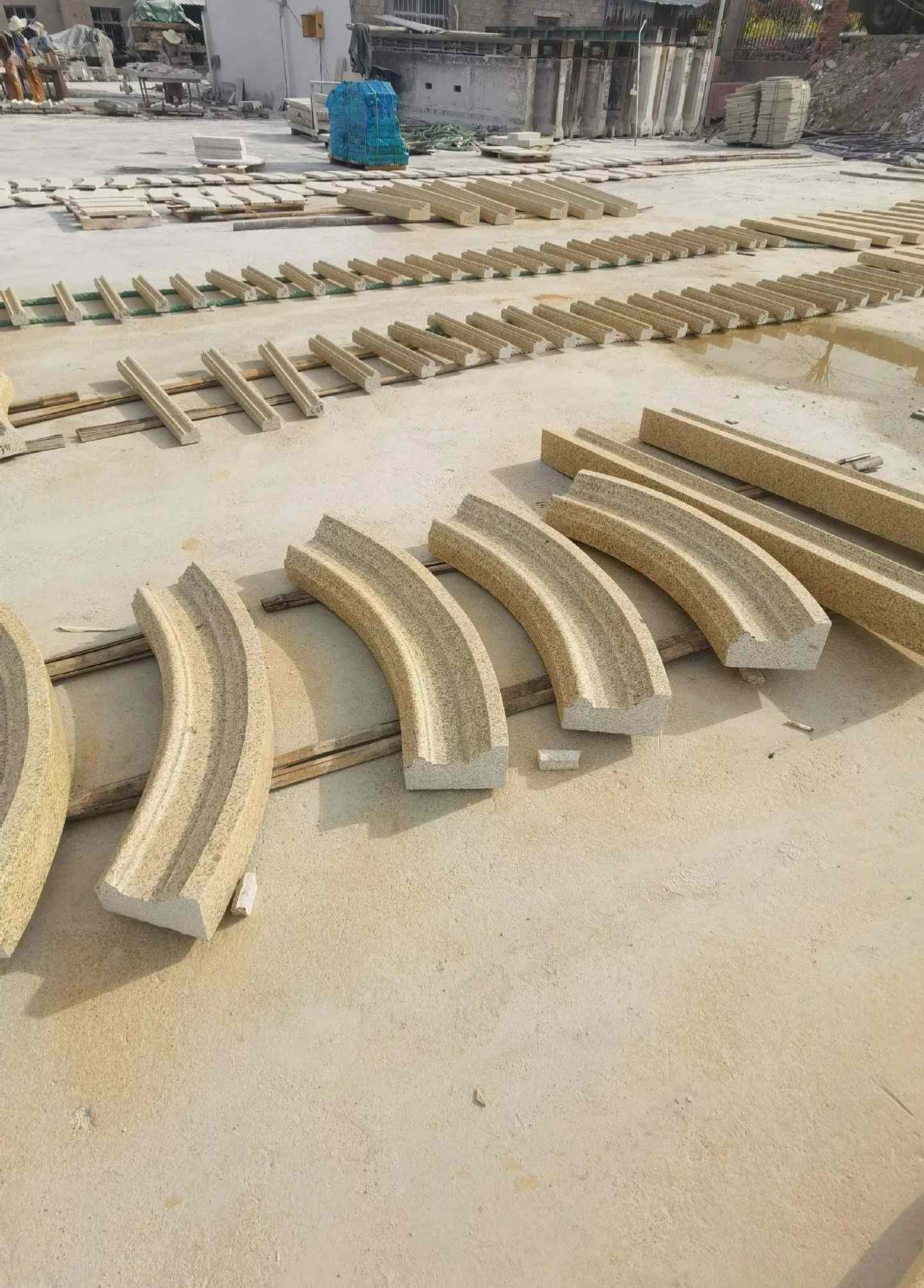 临沧 黄金麻花岗岩别墅线条