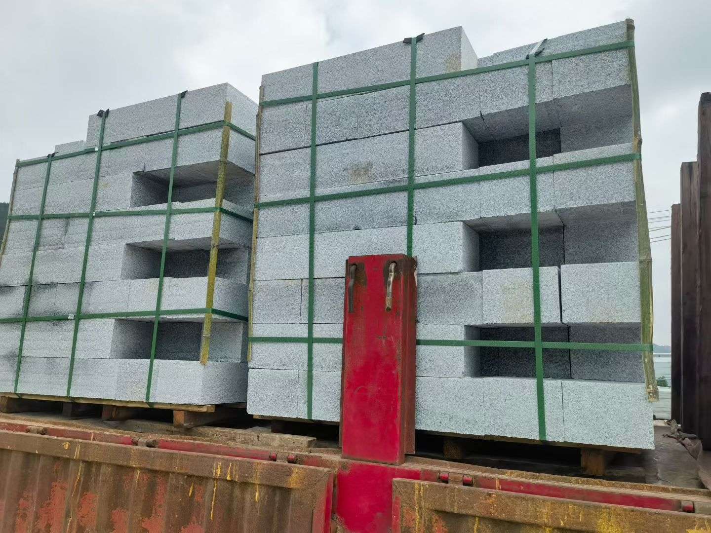 临沧 芝麻白花岗岩路沿石，平石，路侧石，马路牙子，路缘石，立缘石，平缘石等